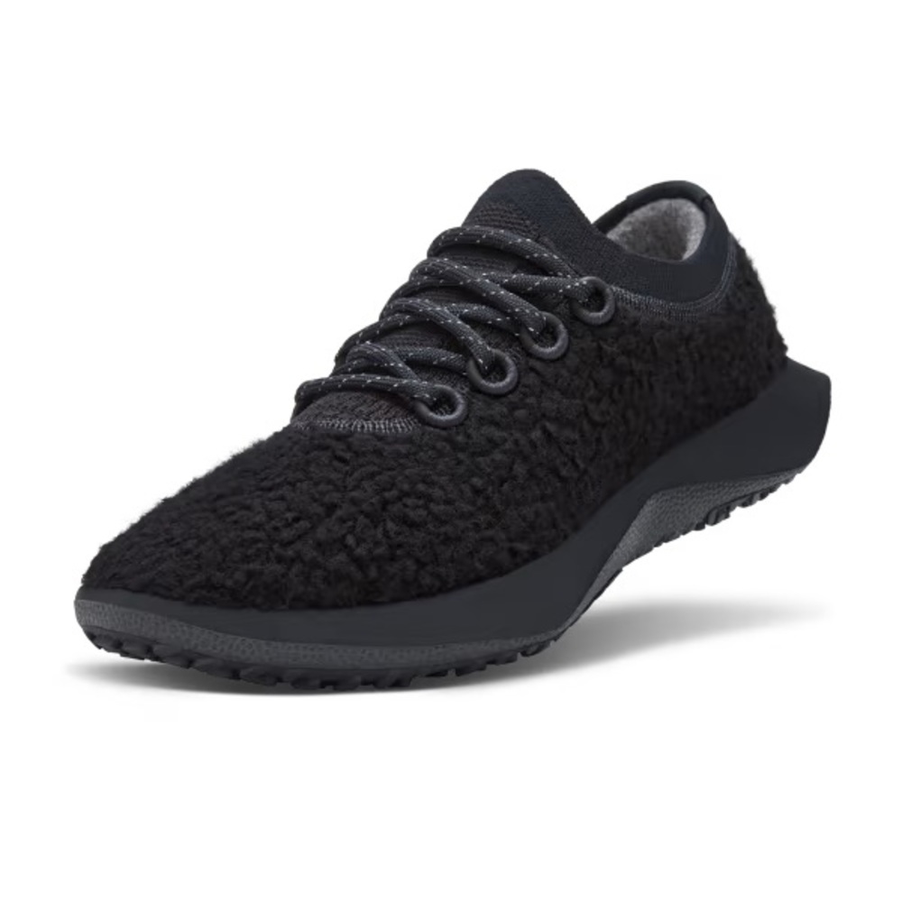 Size 9 women’s wool dasher fluffs in black